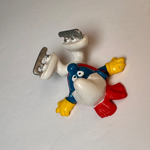 Vintage Smurf Ice Skater Figure ⛸️ | Bully Germany | Metal Skates | Classic Peyo - Picture 4 of 7